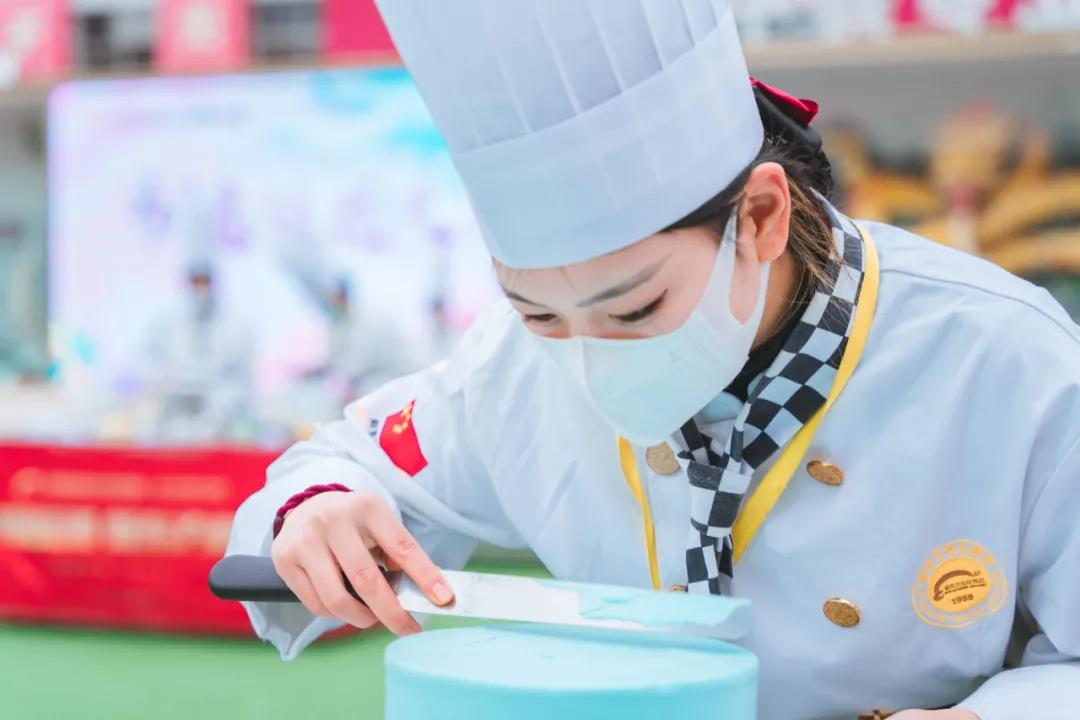 【職業(yè)教育】創(chuàng  )造另一種可能，未畢業(yè)就能預定工作！