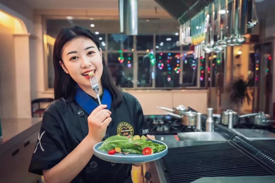 2022年女生學(xué)什么技術(shù)好？什么？