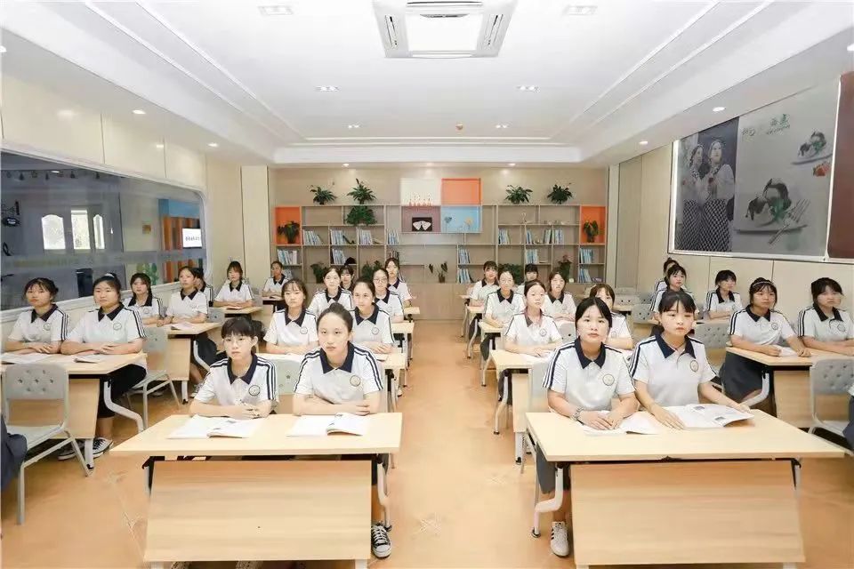 初高中生選擇幼教的原因是什么？原來(lái)在這里！