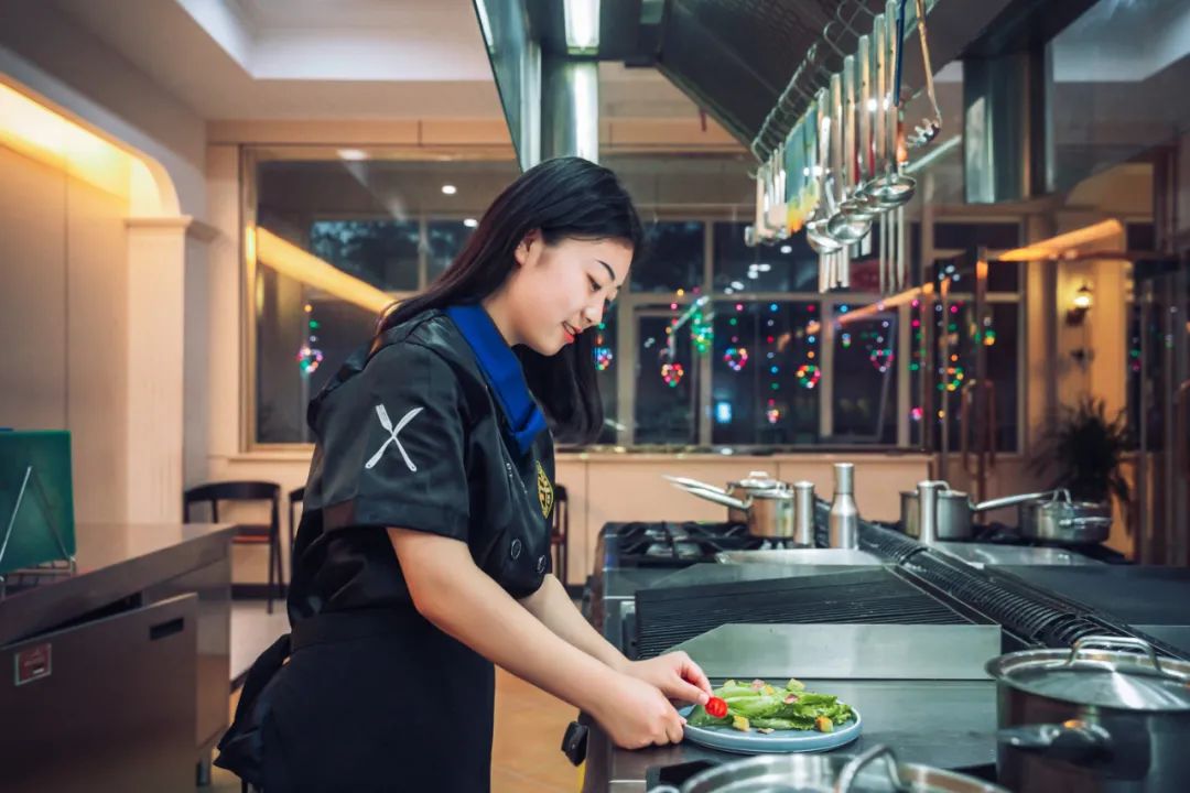 如何才能擺脫焦慮？腳踏實(shí)地，學(xué)好一技之長(cháng)！