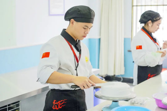 00后學(xué)什么技術(shù)好？汽修、廚師、計算機哪個(gè)好？526.png