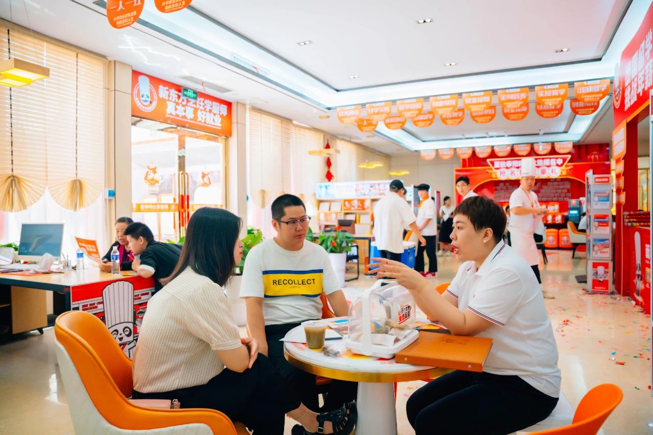 火火火|快來(lái)圍觀(guān)河北新東方2024年夏秋季批新生集中報到日火熱現場(chǎng)！